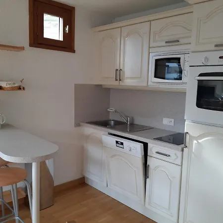 T2 Confortable, Au Pied Des Pistes, 6 Personnes, - Fr-1-516-182 *