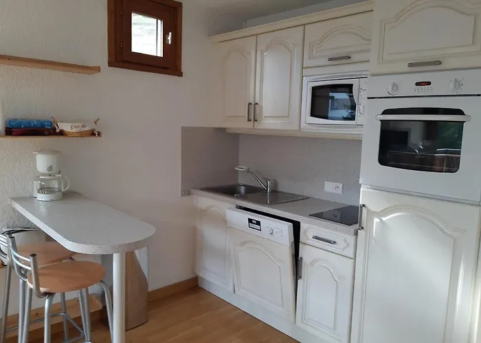 T2 Confortable, Au Pied Des Pistes, 6 Personnes, - Fr-1-516-182 *